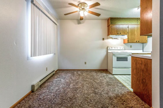 Van Courts Apartment